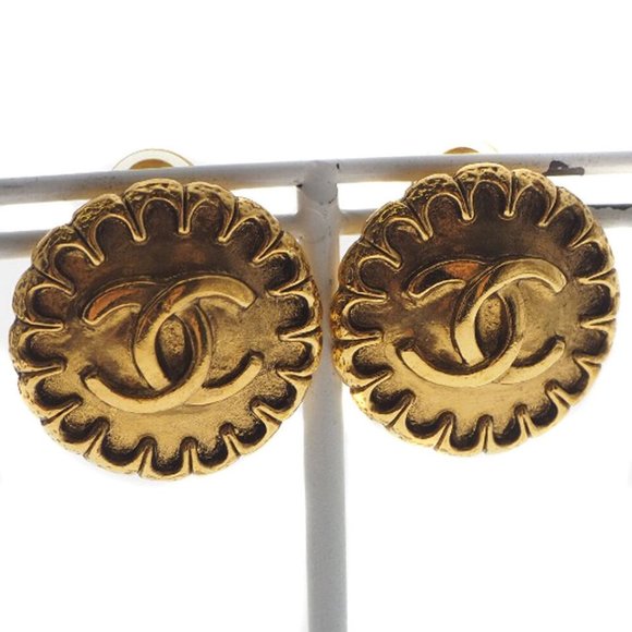 CHANEL vintage COCO Mark Earring gold Plated Gold Women